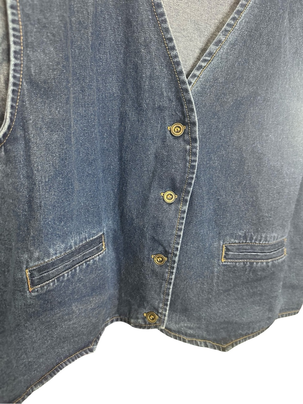 Women’s Denim Vest in Blue - Picture 4 of 7
